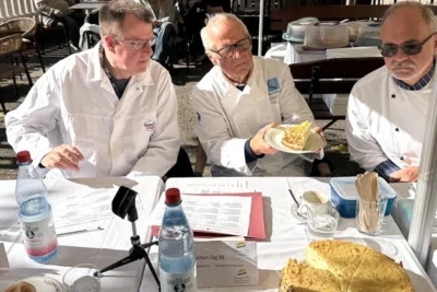 „Käsekuchen Tag 26“ in Lehnin (Bild vergr&ouml;&szlig;ern)