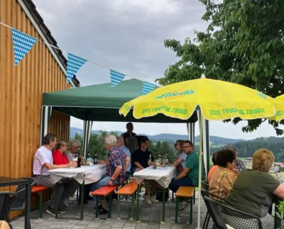 Dorfladen Moosbach lädt ein – Weißwurstfrühstück am 10. Oktober