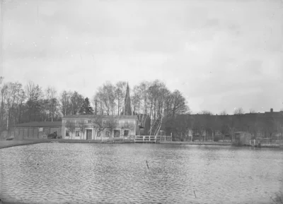 Hier wurde gern gebadet: an der Kampf'schen Mühle um 1910. Foto: Archiv Museumsfabrik Pritzwalk (Bild vergr&ouml;&szlig;ern)