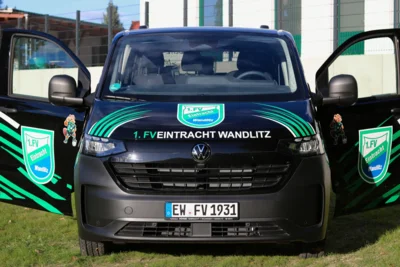 Meldung: Neuer Vereinsbus übergeben