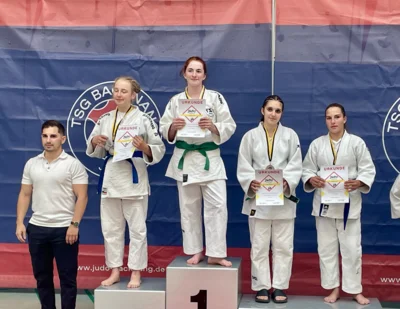 Therese Pfeil gewinnt den U15-Titel bis 63 Kilogramm