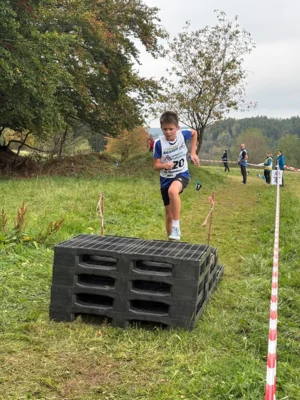 Super Lauf von Elina Beck beim Hinderniscross in Rotterode (Bild vergr&ouml;&szlig;ern)