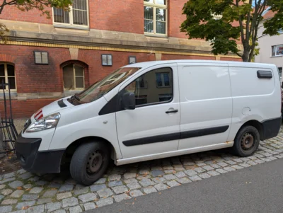 Die Stadt Calau verkauft aktuell diesen FIAT Scudo. Mindestgebot: 600 Euro. Foto: Stadt Calau / Jan Hornhauer (Bild vergr&ouml;&szlig;ern)