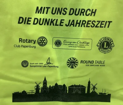 Sicher unterwegs – Warnwesten für unsere Erstklässlerinnen und Erstklässler (Bild vergr&ouml;&szlig;ern)