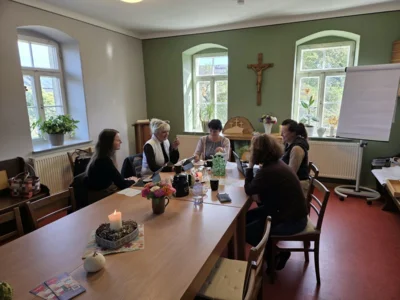 Konstruktives Gespräch mit Frau Witschas und Frau Müller vom Sozialamt Bautzen (Bild vergr&ouml;&szlig;ern)