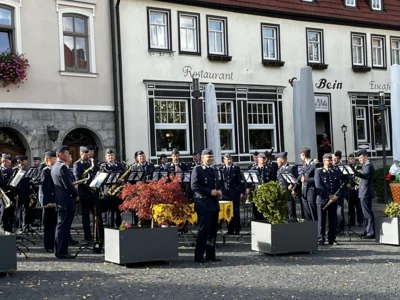 Musikalischer Auftakt der Spendensammlung für die Kriegsgräberfürsorge