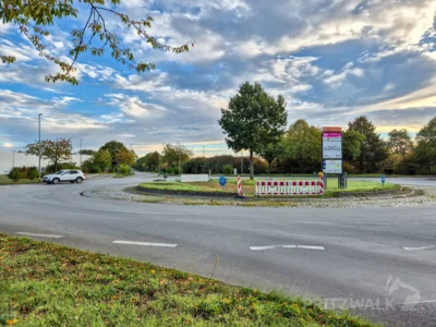 Der Kreisverkehr im Gewerbepark Prignitz in Falkenhagen wird ab dem 19. Oktober gesperrt. Er wird saniert. Foto: Stadt Pritzwalk (Bild vergr&ouml;&szlig;ern)
