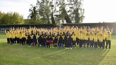 Das komplette Kleinfeld jubelt und sagt DANKE 🤩 (Bild vergr&ouml;&szlig;ern)
