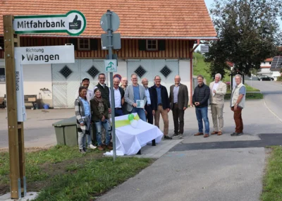 Abgeschlossenes Regionalbudget Projekt: Neun Mitfahrbänkle stärken die Mobilität im Württembergischen Allgäu