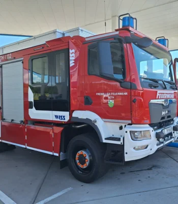 Einsatz # 08/2026 - Feuer nach Explosion - Seth, Stuvenborner Weg