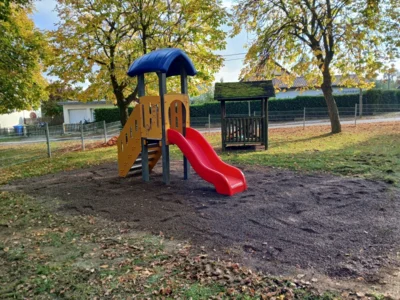Erweiterung des Spielplatzes im OT Holzengel (Bild vergr&ouml;&szlig;ern)