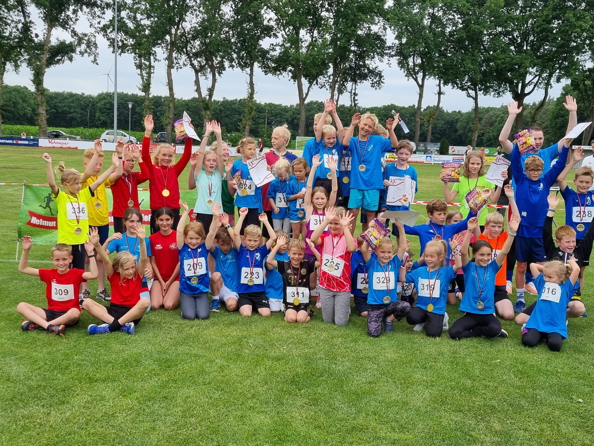 Siegerinnen und Sieger im Schülerlauf.