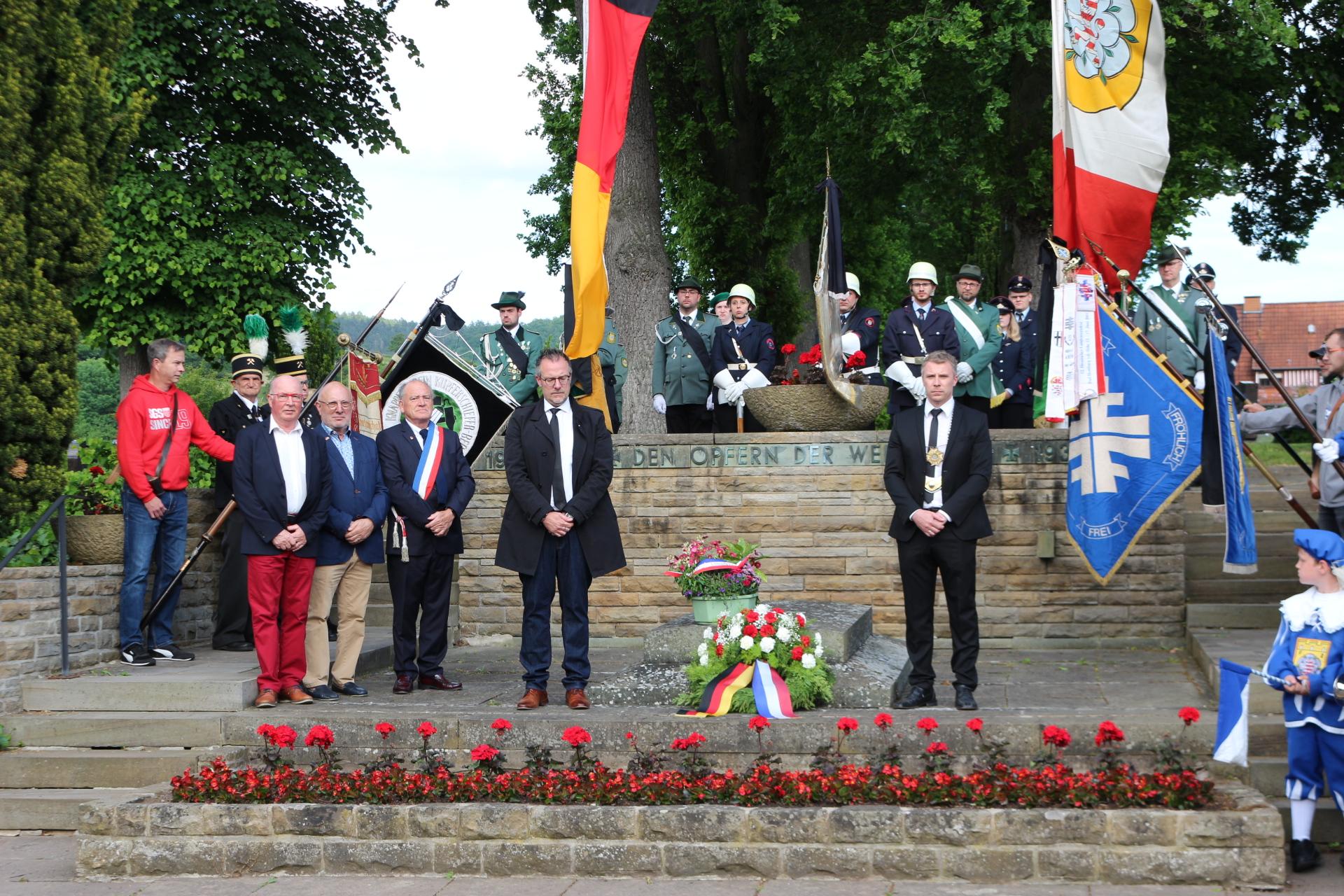 Kranzniederlegung am Ehrenmal