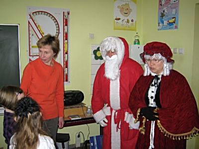 Weihnachtsfeier unserer Erstklässler (Bild vergr&ouml;&szlig;ern)