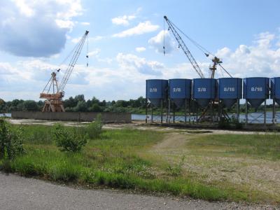 1. Spatenstich für den Hafen Mühlberg/ Elbe