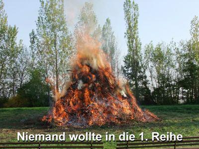 Osterfeuer in Fichtenberg (Bild vergr&ouml;&szlig;ern)