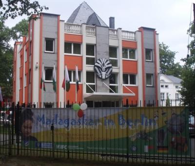 Tag der offenen Tür der Botschaft von Madagaskar in Falkensee – Lernen Sie das Land kennen und erleben Sie madagassische Tänze, Modenschauen und Ausstellungen zum Thema „Schule“