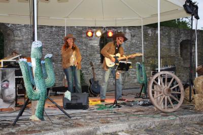 &quot;Dancing in the Rain&quot; Country auf Burg Egeln (Bild vergrößern)