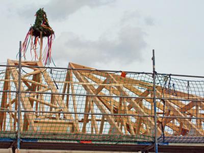 Richtfest  für das neue Verwaltungsgebäude (Bild vergr&ouml;&szlig;ern)