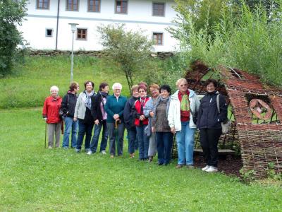 Foto zur Meldung: Damenriege im Golddorf-Altnußberg