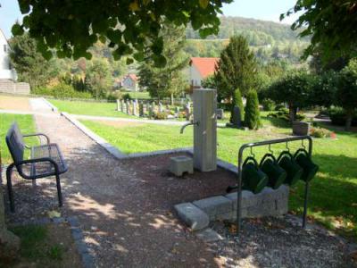 Neue Friedhofsgestaltung in Nazza (Bild vergr&ouml;&szlig;ern)