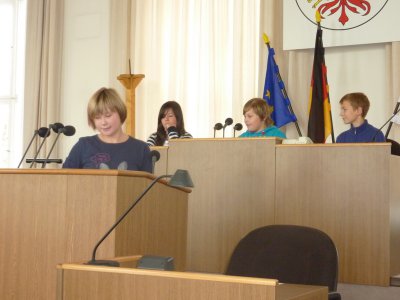 Foto zur Meldung: Besuch im Landtag und bei "Katjes"
