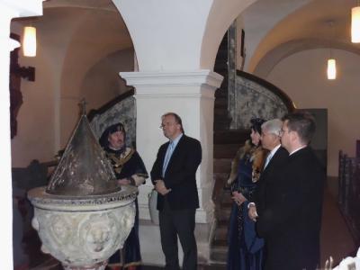 Ministerpräsident Haseloff besuchte Kloster und Wasserburg in Egeln (Bild vergr&ouml;&szlig;ern)