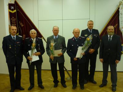 Ehrenmedaille „Sonderstufe Gold“ für 50 Jahre Treue Dienste an 3 Kameraden der Freiwilligen Feuerwehr Kloster Lehnin verliehen (Bild vergrößern)