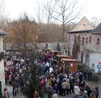 Erfolgreiche Burgweihnacht auf der Wasserburg Egeln (Bild vergrößern)