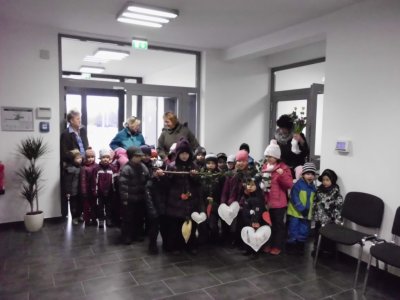 Besuch der Kita Abenteuerland im Rathaus (Bild vergr&ouml;&szlig;ern)