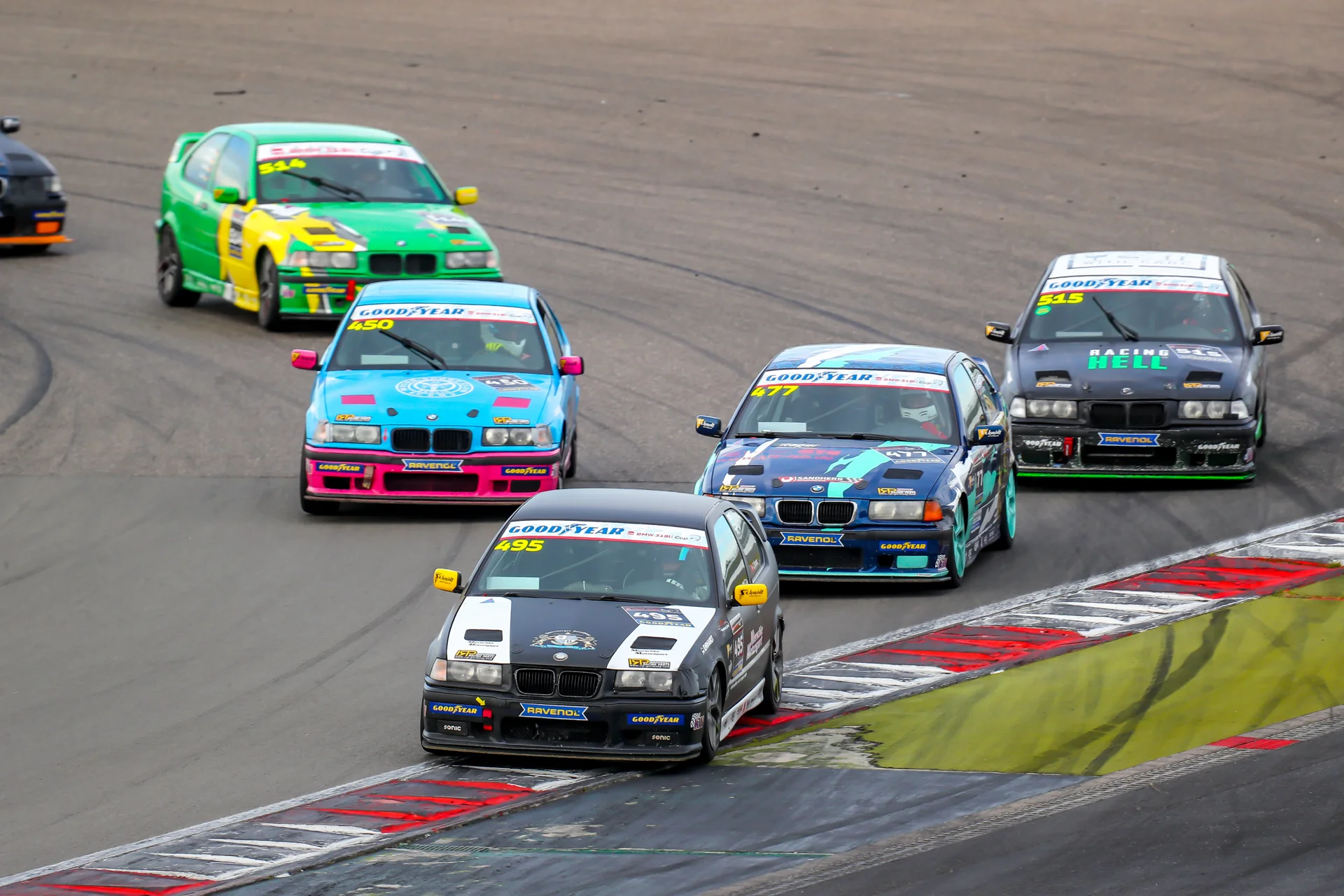 Enge Positionskämpfe um die Meisterschaft im 318ti Cup
