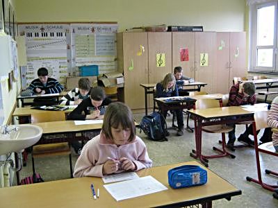 Känguru der Mathematik 2012   -   Mathe macht Spaß! (Bild vergr&ouml;&szlig;ern)