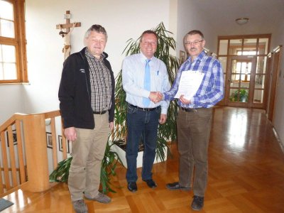 Foto zu Meldung: Fördermittel für Abwasseranlage Prackenbach (BA 15) offiziell bewilligt 