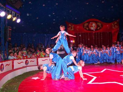 Schon zum zweiten Mal wurden an der Haineck- Grundschule Zirkuskünstler ausgebildet (Bild vergr&ouml;&szlig;ern)