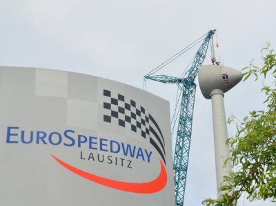 Windenergieanlage am Lausitzring wächst in die Höhe