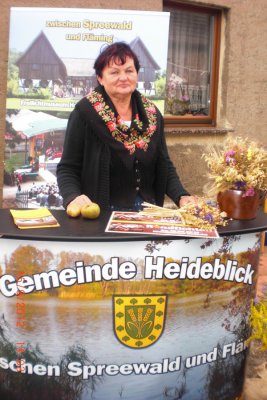 Erfolgreiche Werbung auf dem Brandenburger Dorf- und Erntefest in Muckwar (Bild vergrößern)