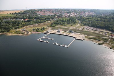 Grundstück für Restaurantbebauung am Hafen (Bild vergrößern)
