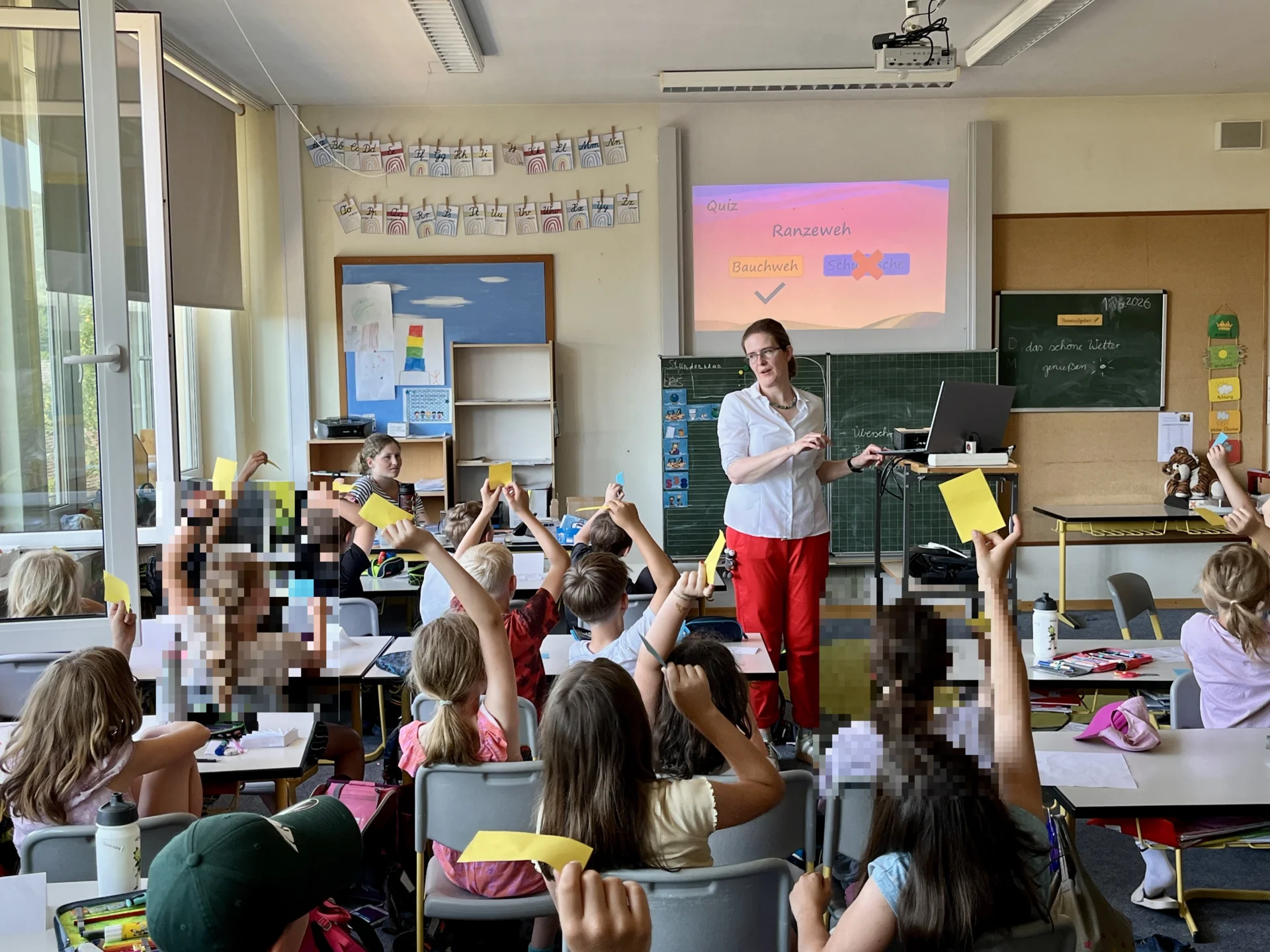 Kinder von hinten