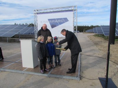 Vor 5 Jahren:   Der Solarpark "Walddrehna-Pilzheide" wurde am 26.Oktober eingeweiht (Bild vergrößern)