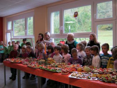 Gesundes Schulfrühstück an der „Haineck-Schule“ Nazza (Bild vergr&ouml;&szlig;ern)