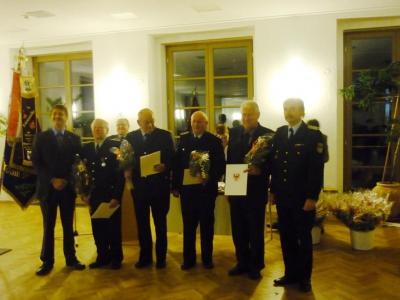 Ehrenmedaille „Sonderstufe Gold“ für 50 und 60 Jahre Treue Dienste an 5 Kameraden der Freiwilligen Feuerwehr Kloster Lehnin verliehen (Bild vergrößern)
