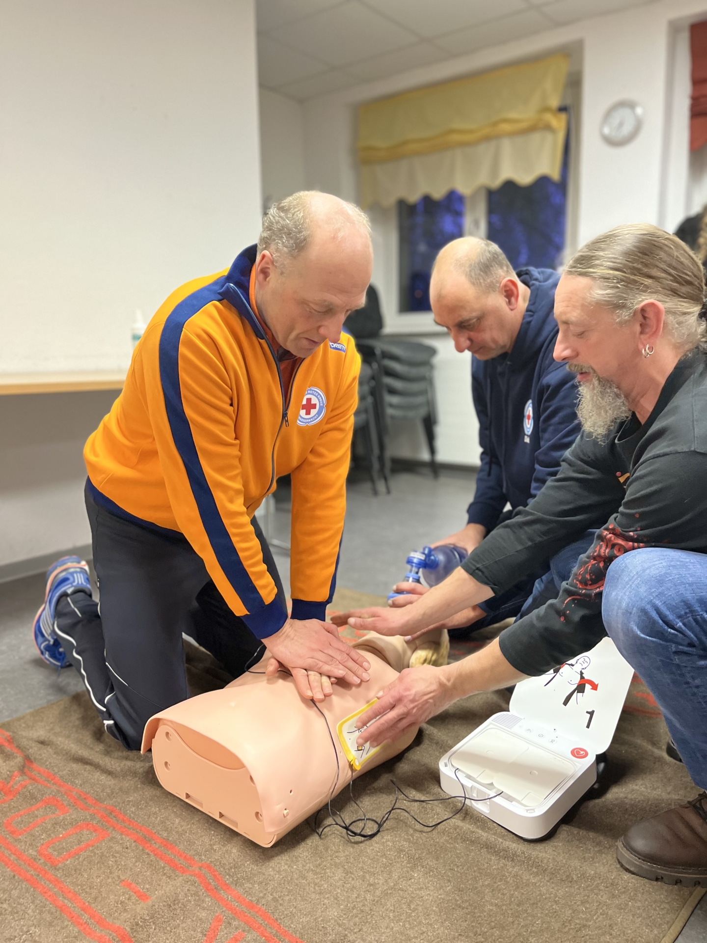 Übung zum Einsatz eines AED
