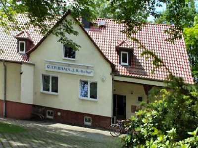 Falkensee De Sicherheit In Haus Und Garten Kulturhaus Ladt Zum