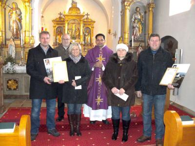 Foto zur Meldung: Kirchenverwaltungsmitglieder in Prackenbach und Krailing verabschiedet
