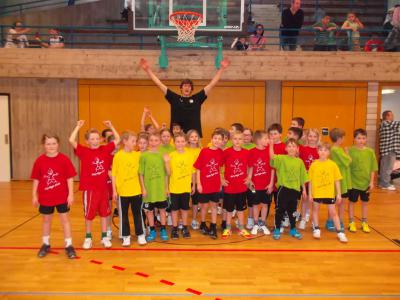 Georg-Hager-Schule mit 3 Teams beim Basketballcup der Grundschulen in Ludwigsburg (Bild vergrößern)