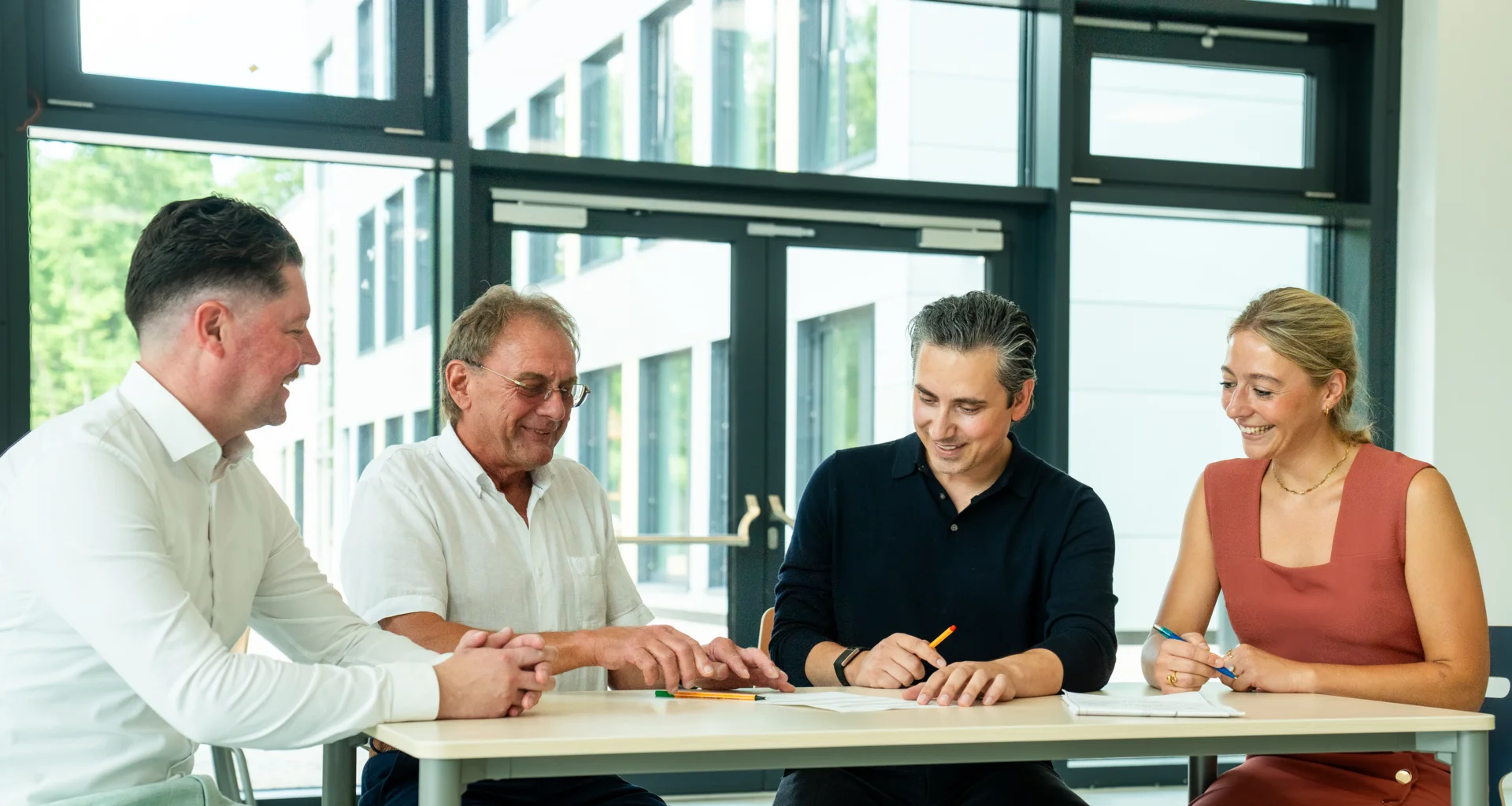 Die neue Grundschule wurde im Ortsteil Hangelsberg am 6.8.2026 übergeben.