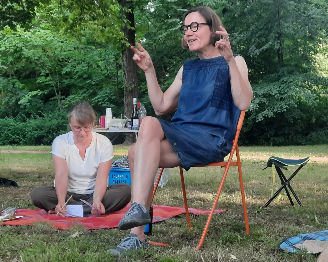 Merle Hilbk, Autorin des Features "Sprachwanderungen", berichtete über ihre Zeit in ihrer Wahl-Heimat Beeskow. Foto: Karen Ascher