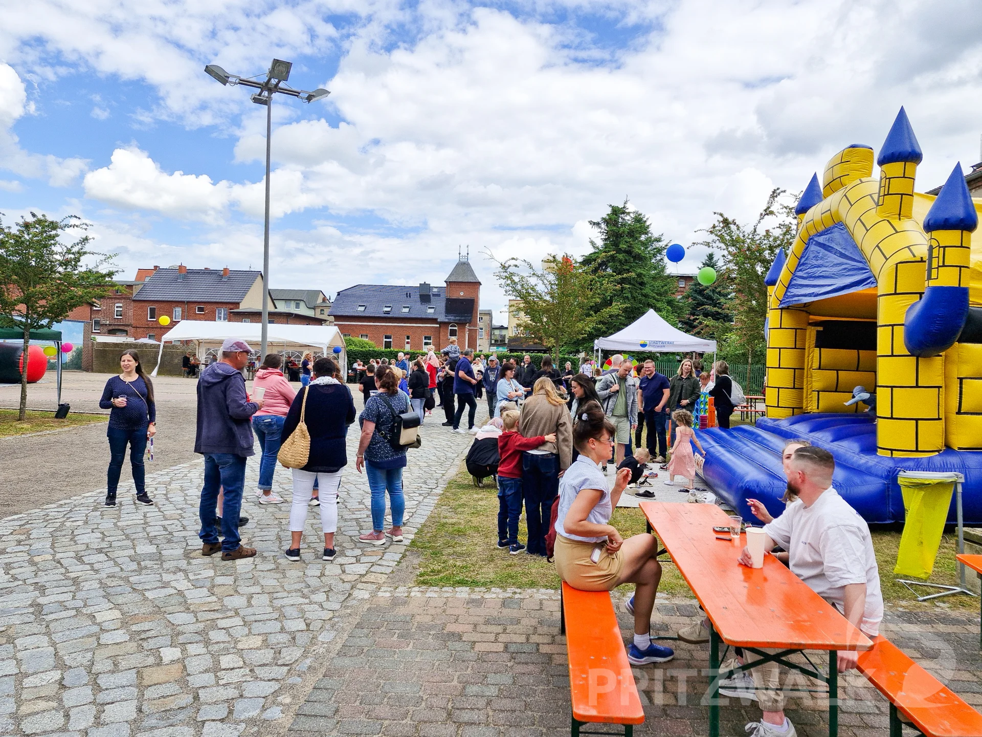Viele Familien waren zum Abschlussfest gekommen. Foto: Stadt Pritzwalk