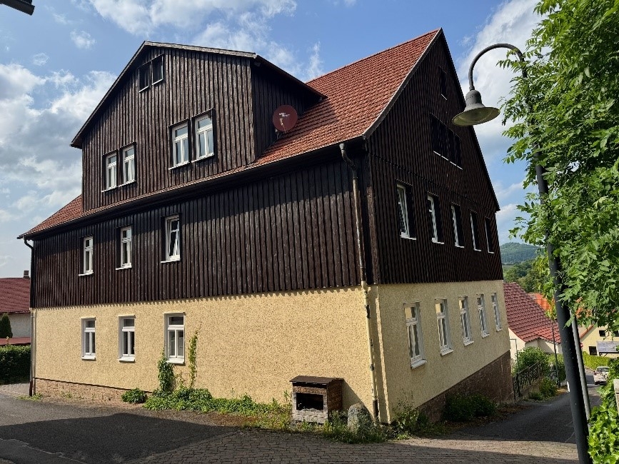 Alte Schule Roßdorf Vorderansicht