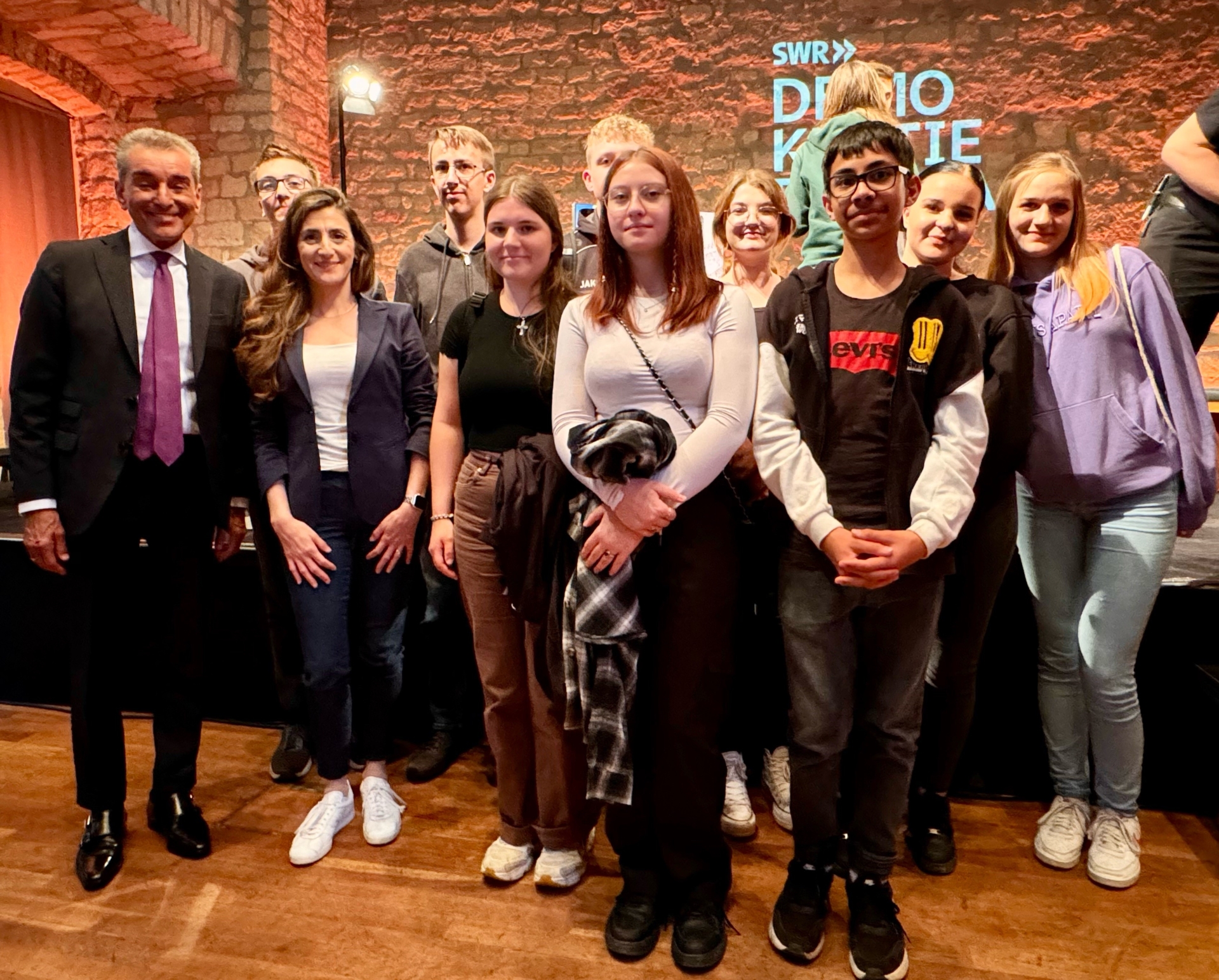 Michel Friedmann im Kreise der KBS-Schüler/innen